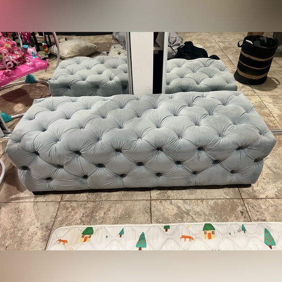 2 PCS velvet tufted couch & bench - Picture 3 of 5